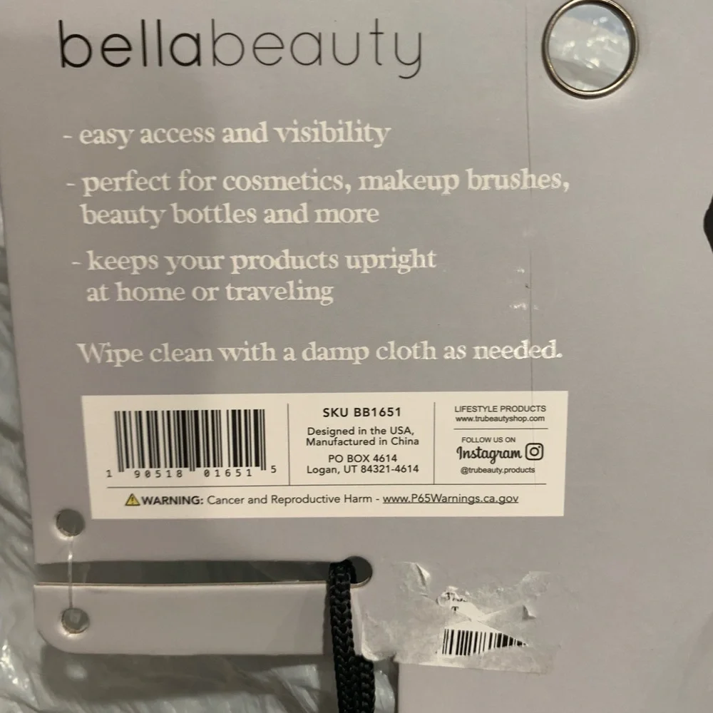 NWT Bella beauty black drawstring cosmetic bag.Perfect gift!